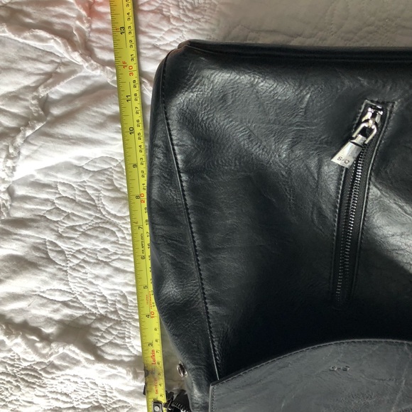 S-Q.  Black Pebble convertible Backpack / Purse, New - S-Q - Picture 6 of 11